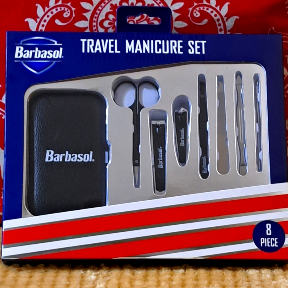 NEW Barbasol Teavel Manicure set